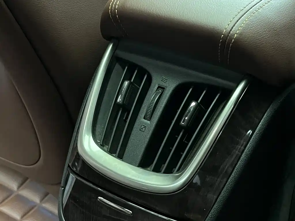 Buick LaCrosse — миниатюра 24