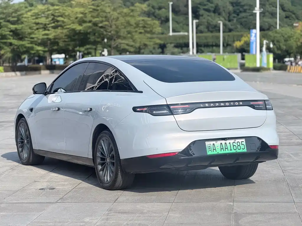 Leapmotor Leapmotor C01 — миниатюра 9