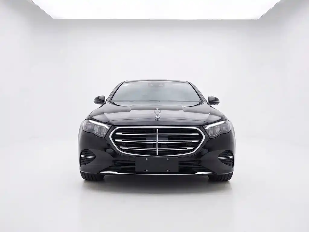 Mercedes-Benz E-Class — миниатюра 2