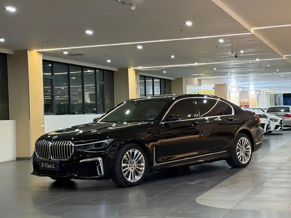 BMW 7 Series — миниатюра 3