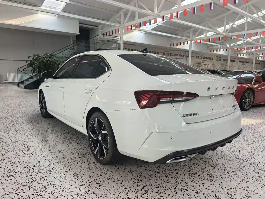 Skoda Octavia — миниатюра 5