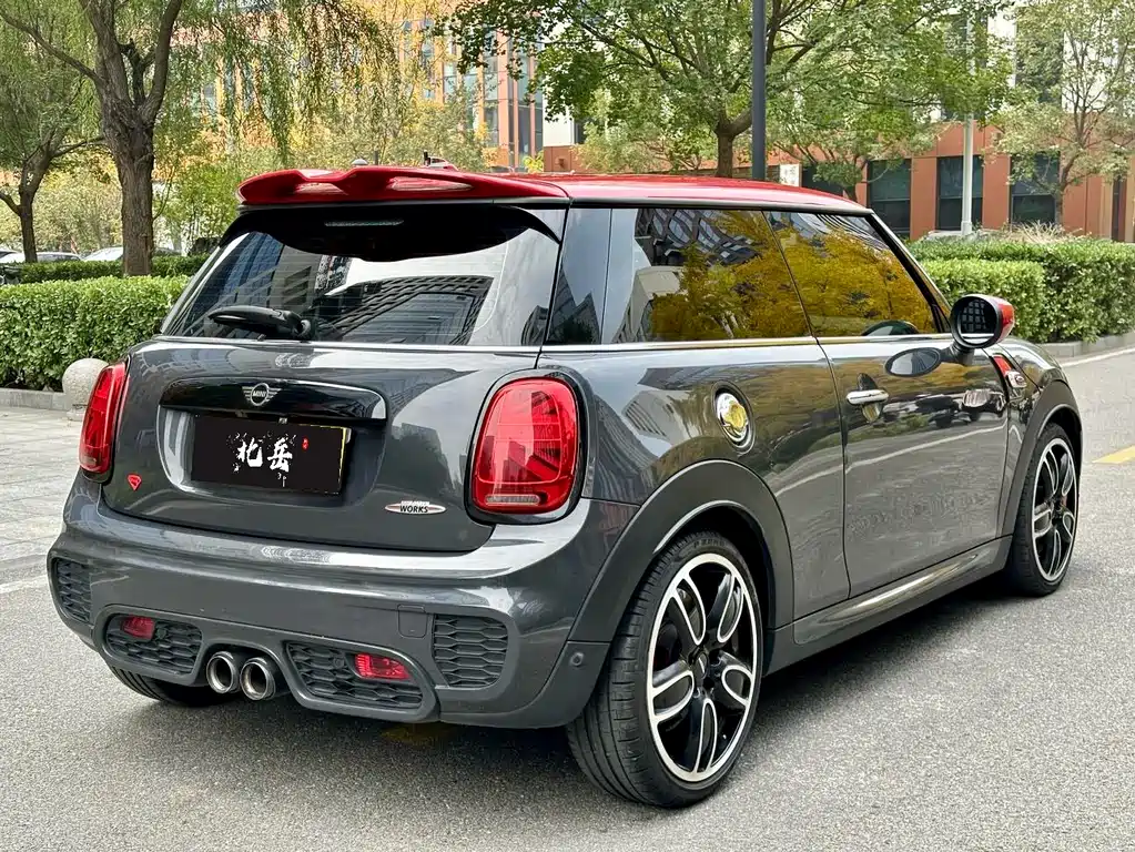 MINI JCW