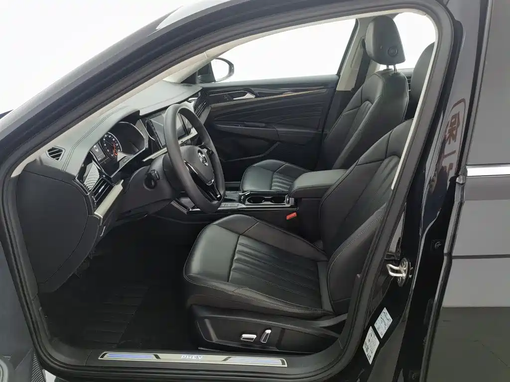 VOLKSWAGEN PASSAT NEW ENERGY