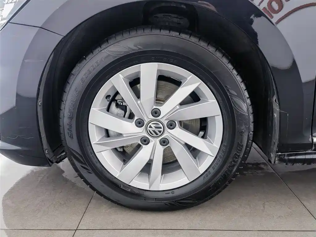 VOLKSWAGEN PASSAT NEW ENERGY