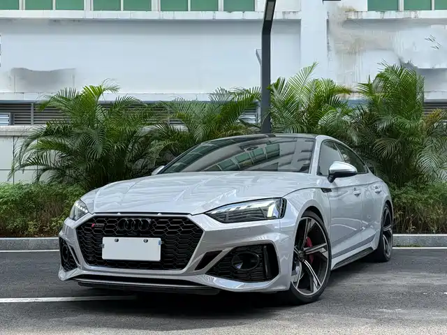 AUDI RS 5 2021