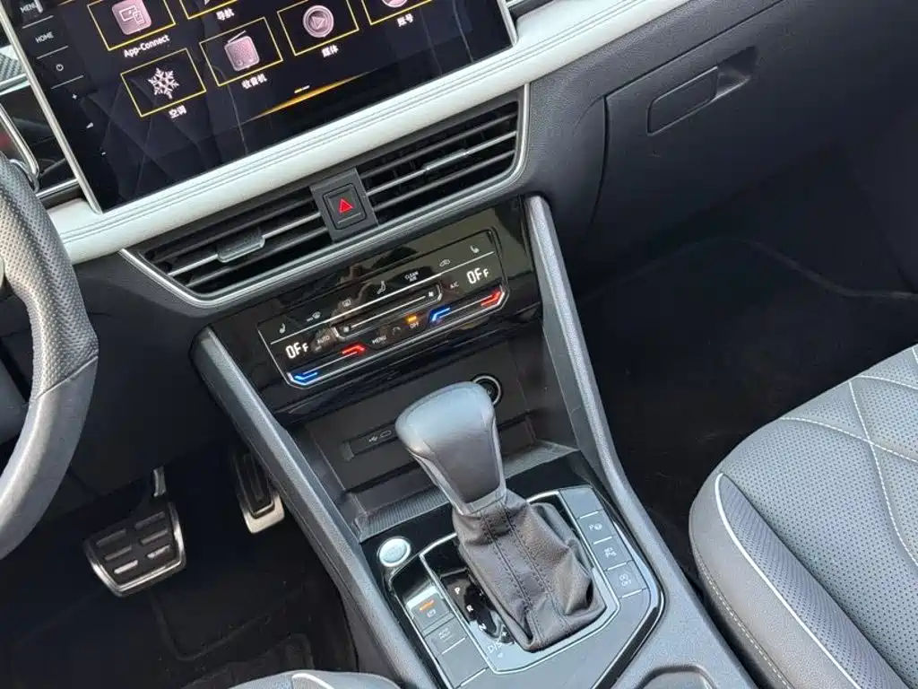 Volkswagen Tiguan L — миниатюра 8
