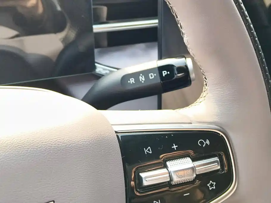 Roewe M7 DMH — миниатюра 16