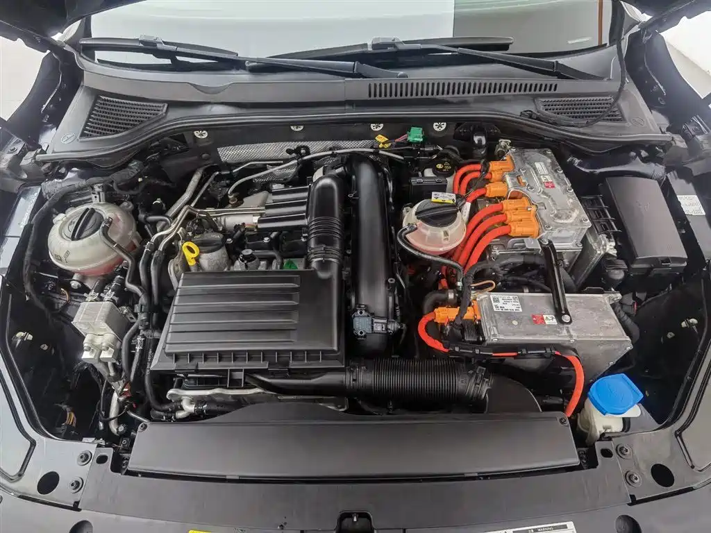 VOLKSWAGEN PASSAT NEW ENERGY