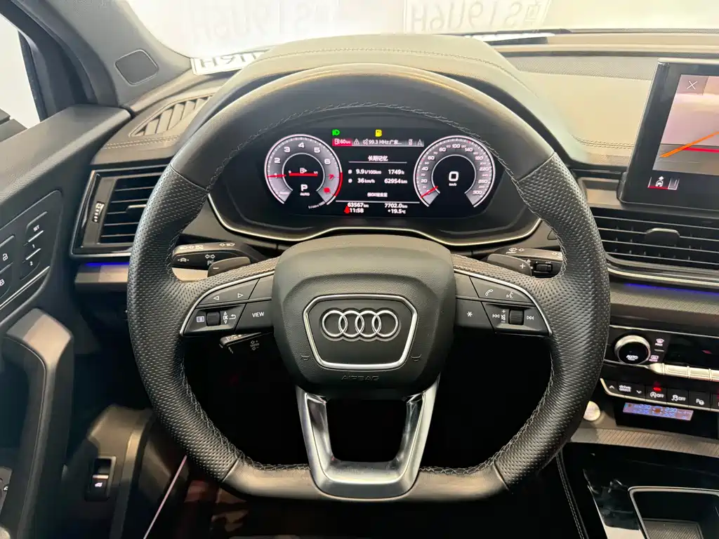AUDI Q5L SPORTBACK