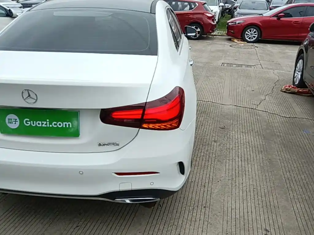 Mercedes-Benz A-Class A 2024 A 200 L Fashion