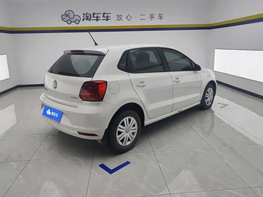 Volkswagen Polo 2016 1.4L MT