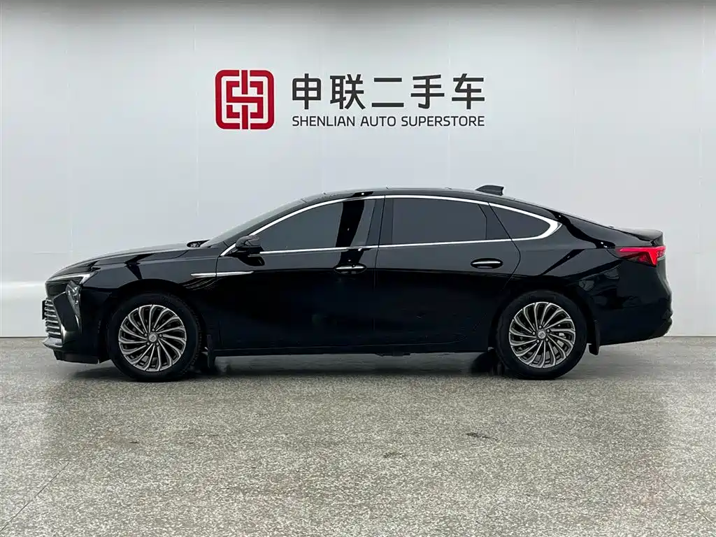 Buick LaCrosse 2025 28T Platinum
