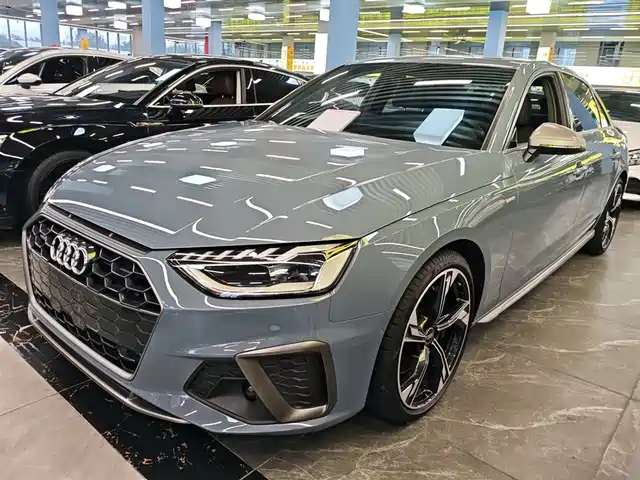 AUDI A4L 2022
