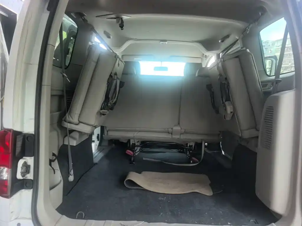 Nissan NV200 — миниатюра 19