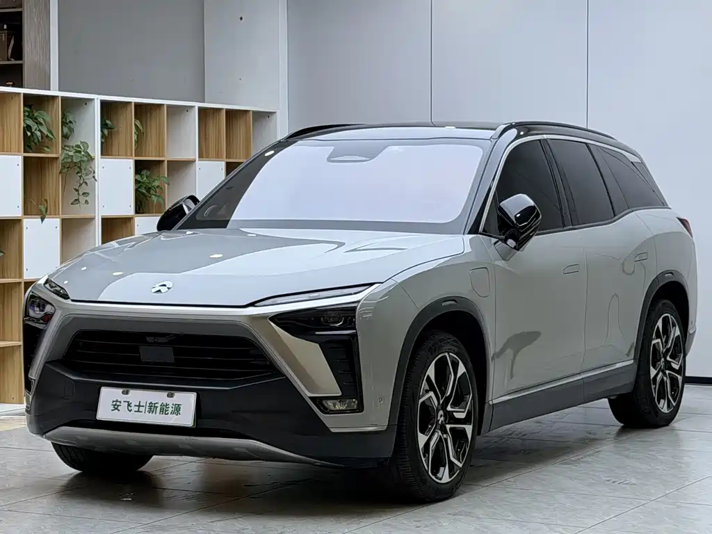 NIO ES8