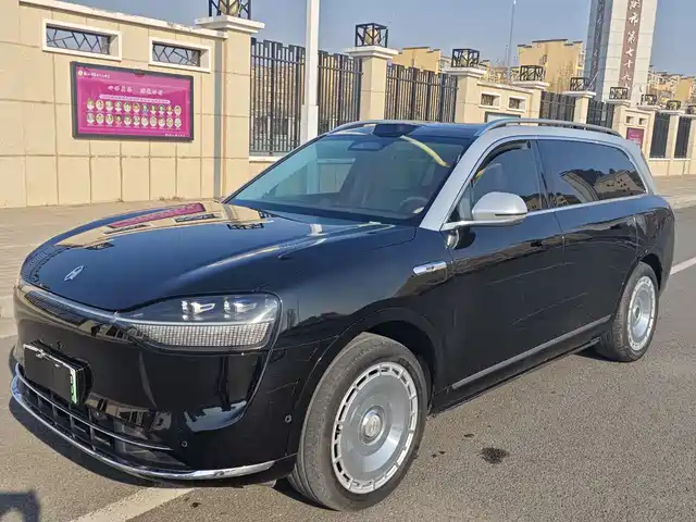 AITO ASK THE WORLD M9 2024