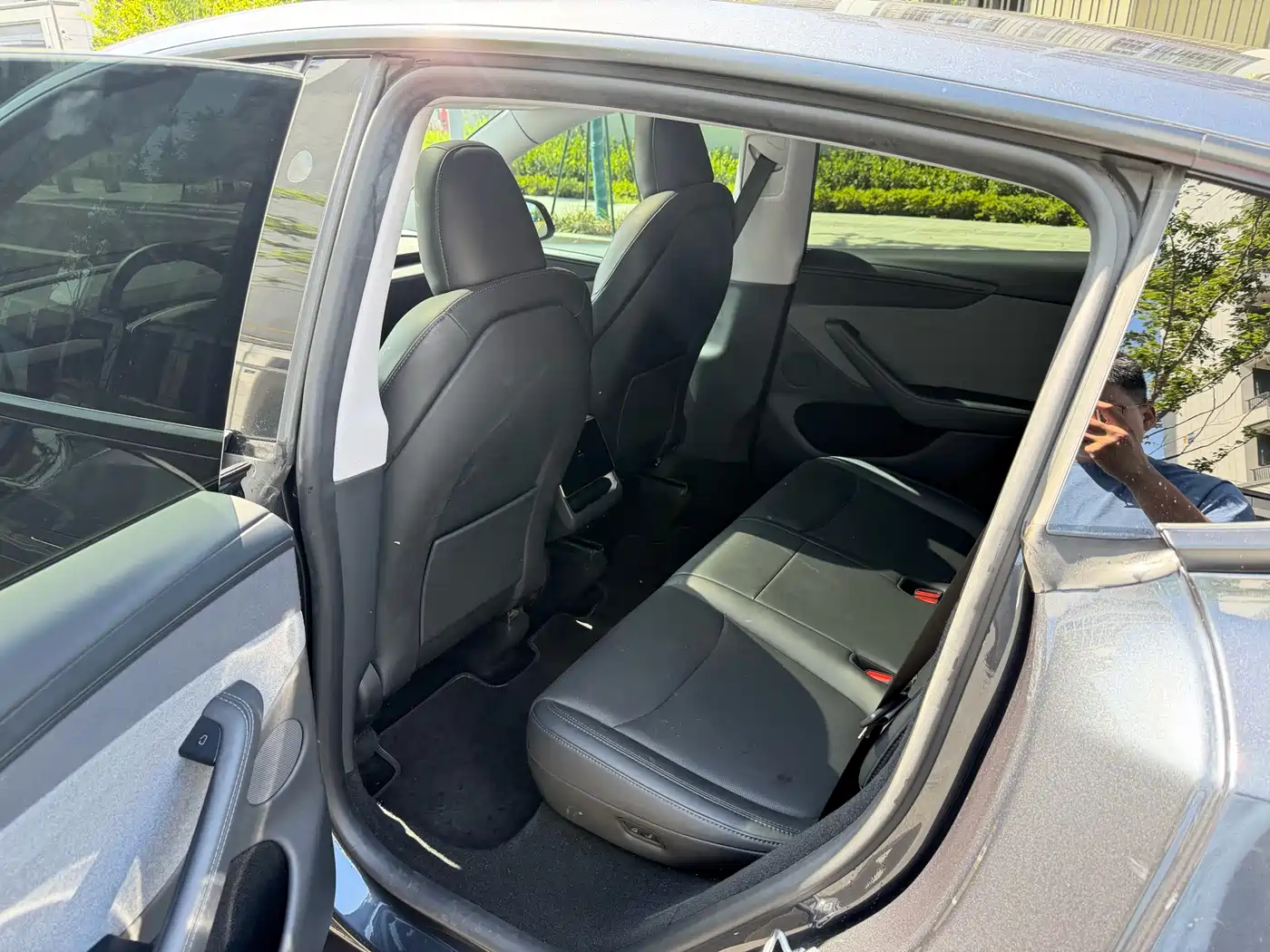 Tesla Model Y 2025 Silver/gray из Китая