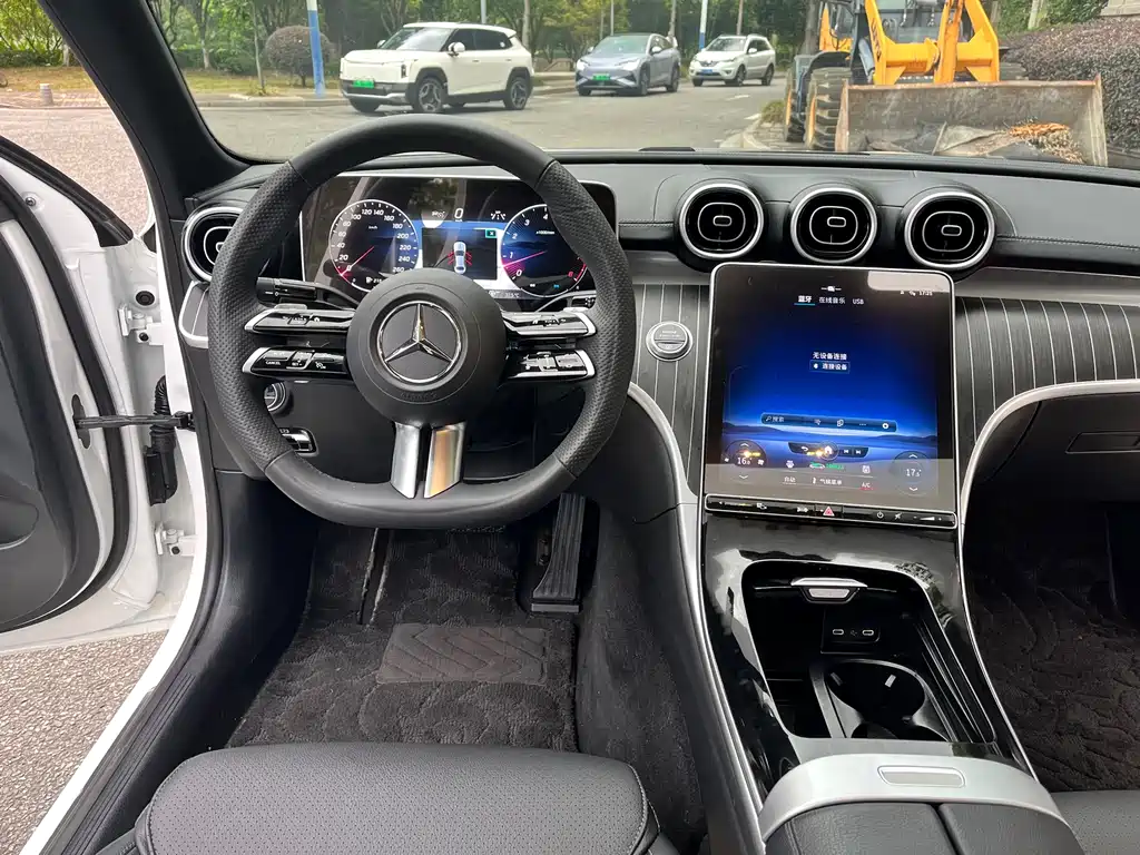 Mercedes-Benz C-Class — миниатюра 6