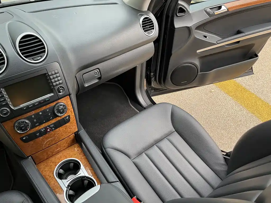 Mercedes-Benz M-Class — миниатюра 7