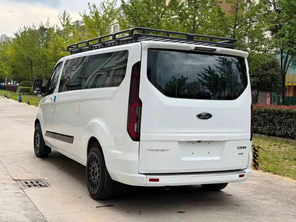 Ford Tourneo 2023 2.0T AT