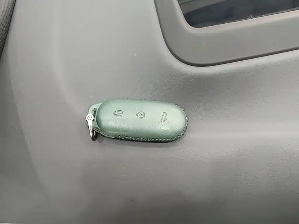 Li Auto Li L9 — миниатюра 9