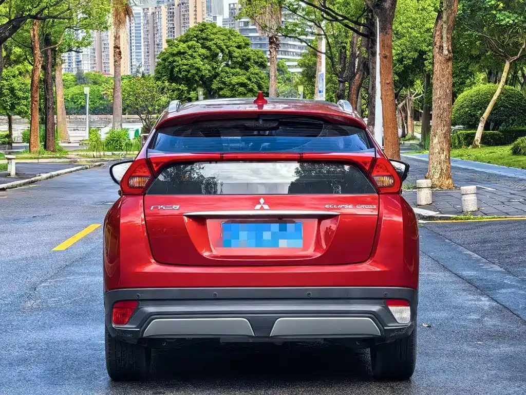 Mitsubishi Eclipse Cross — миниатюра 6
