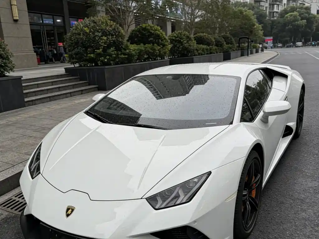 LAMBORGHINI HURACÁN