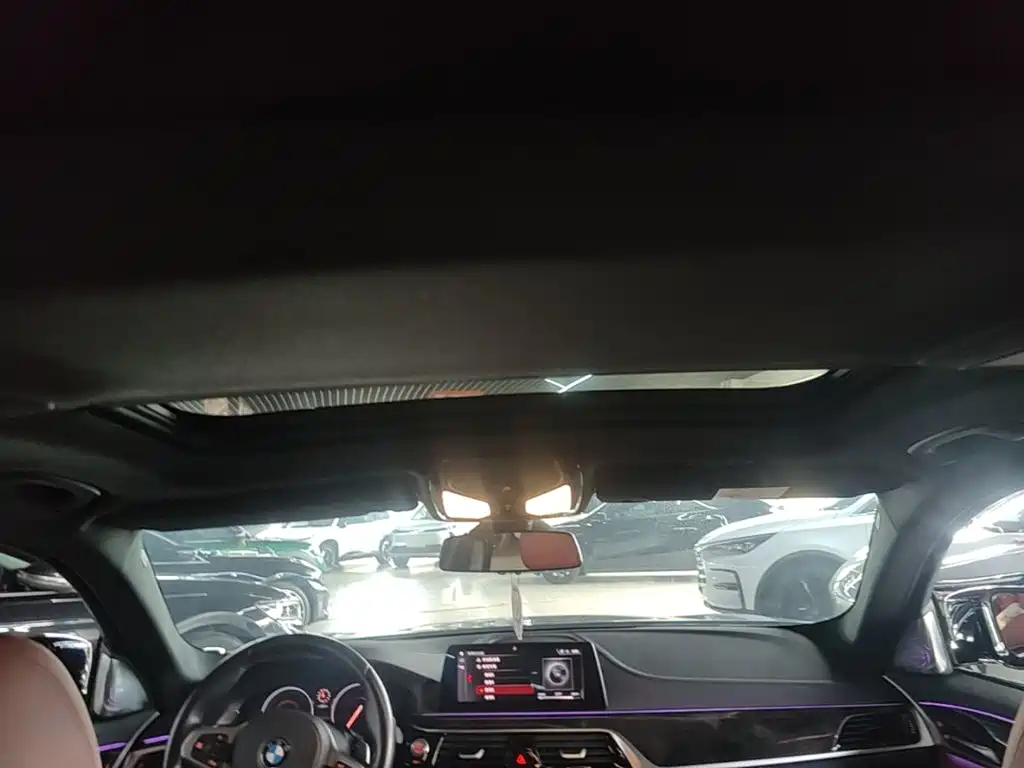 BMW 5 Series — миниатюра 18
