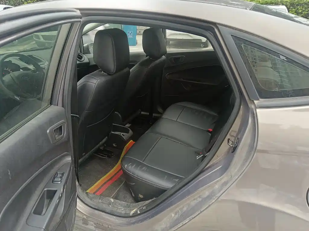 Ford Fiesta — миниатюра 5
