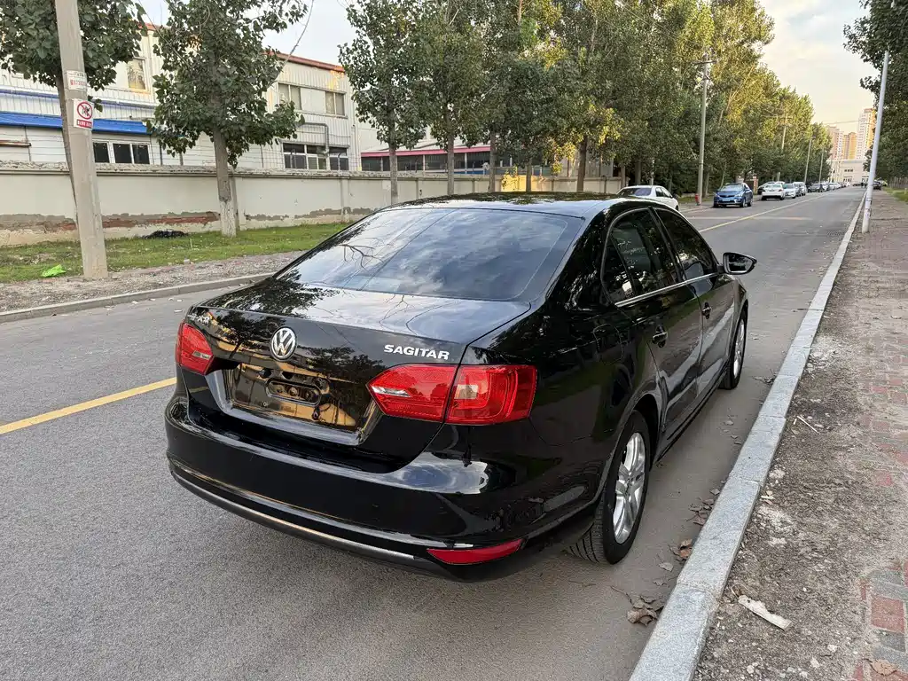 Volkswagen Sagitar — миниатюра 4