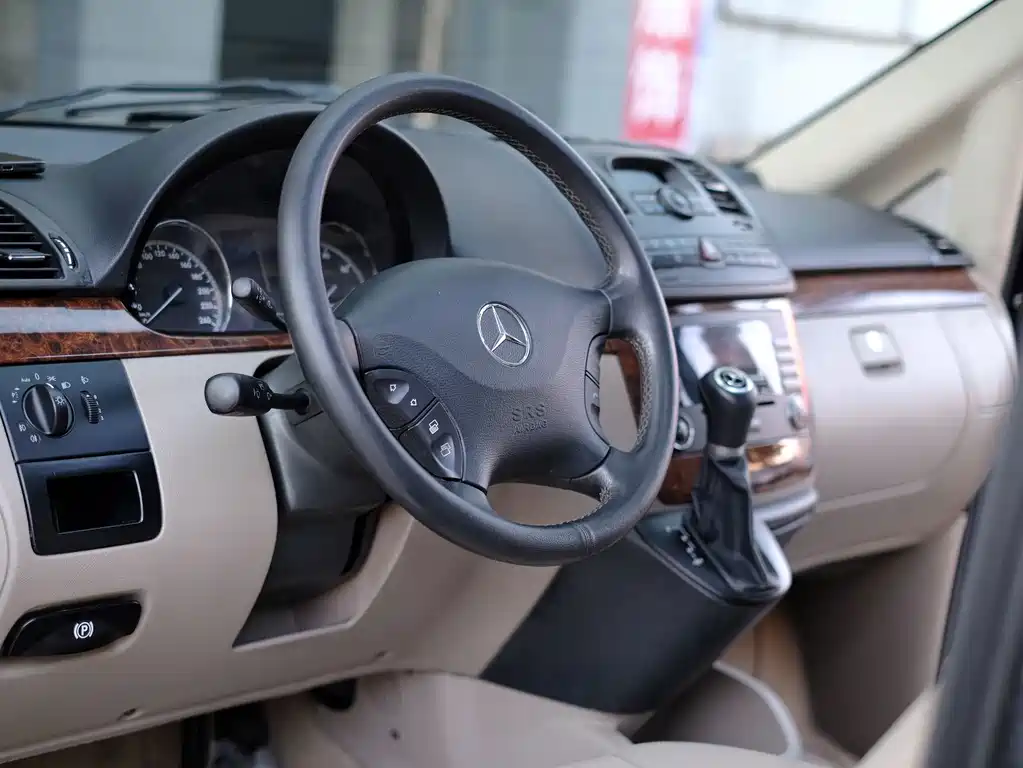 Mercedes-Benz Viano — миниатюра 20