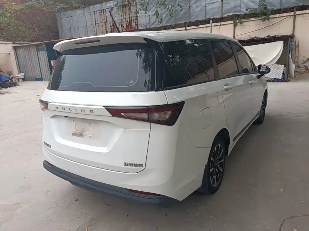 Wuling Jiachen — миниатюра 7
