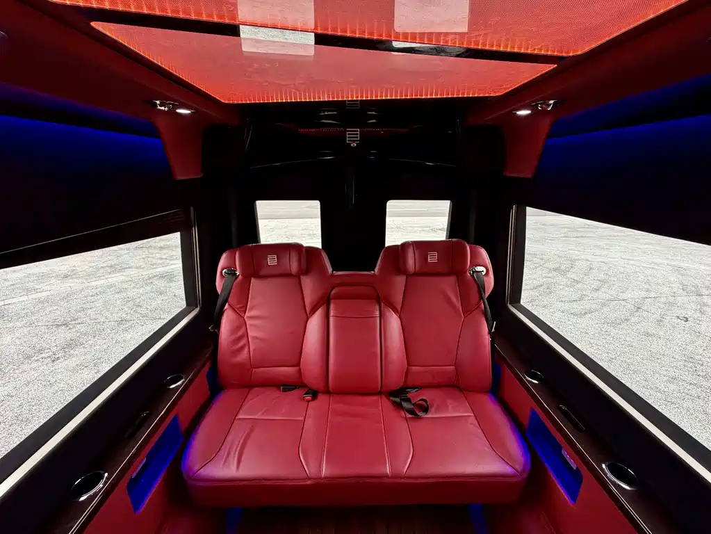 Mercedes-Benz Sprinter — миниатюра 12