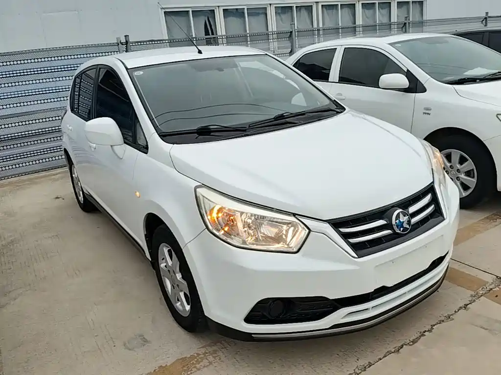 Venucia R50 — миниатюра 4