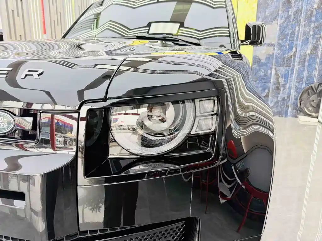 Land Rover Defender — миниатюра 4