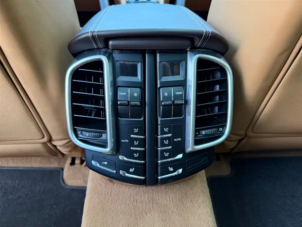 Porsche Cayenne 2011 Cayenne Turbo 4.8T