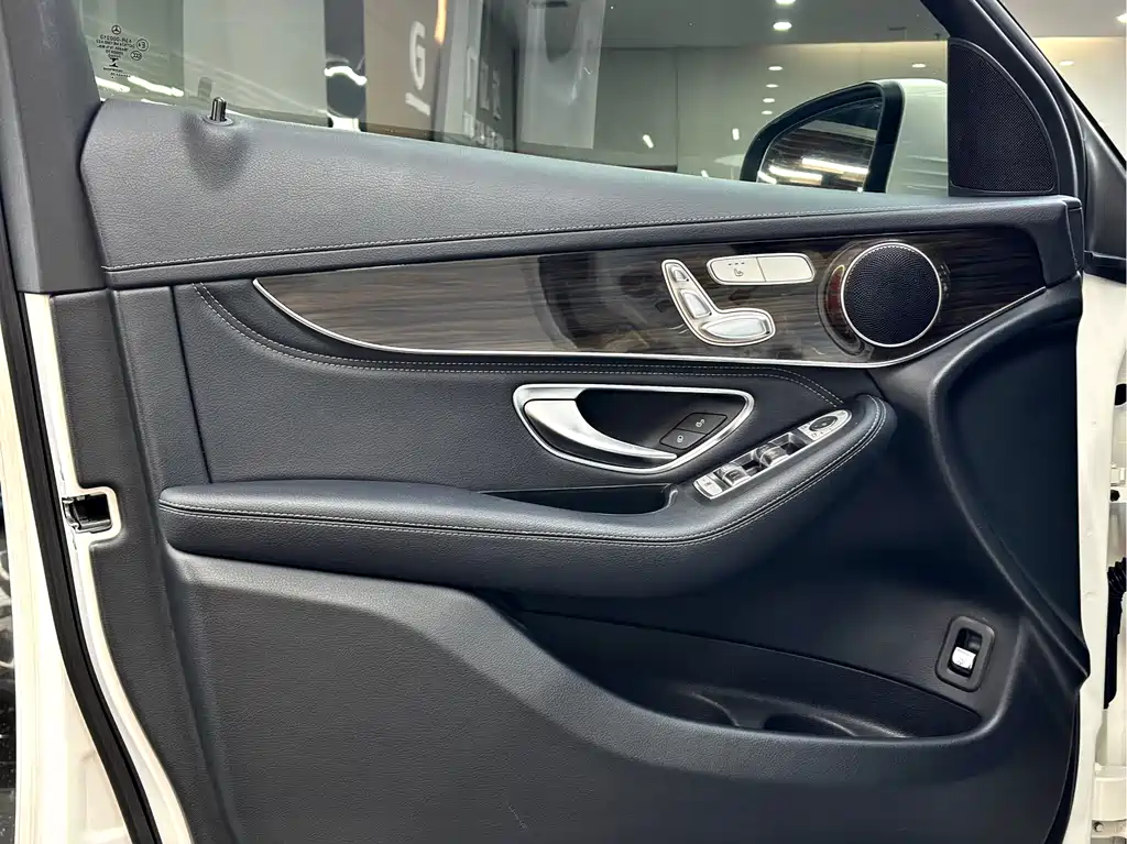 Mercedes-Benz GLC 2016 GLC 260 4MATIC