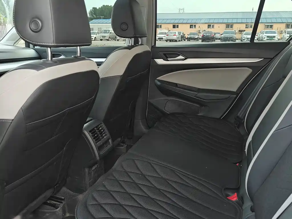 Volkswagen Golf 2024 280TSI DSG Pro