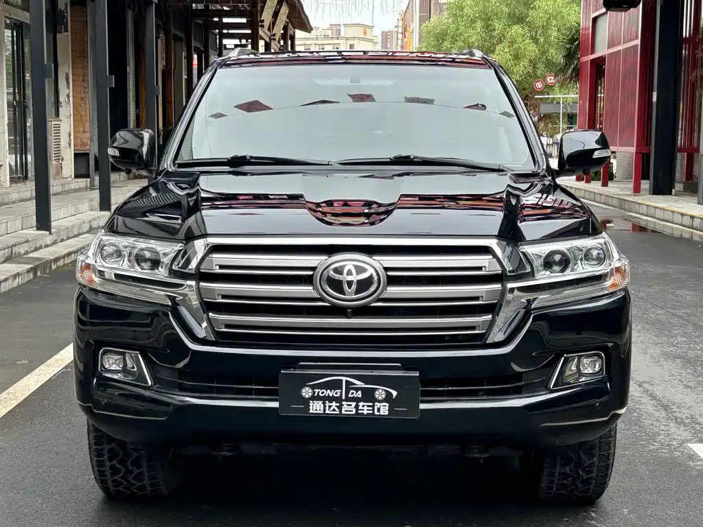 Toyota Land Cruiser 2020 5.7L