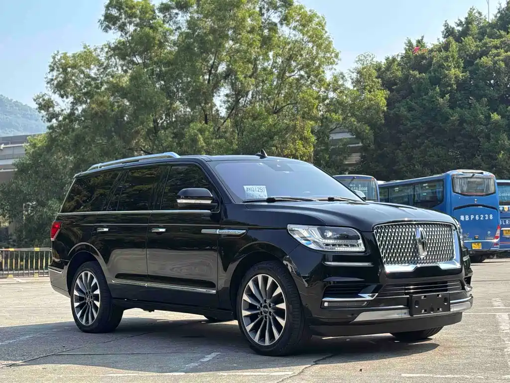 LINCOLN NAVIGATOR