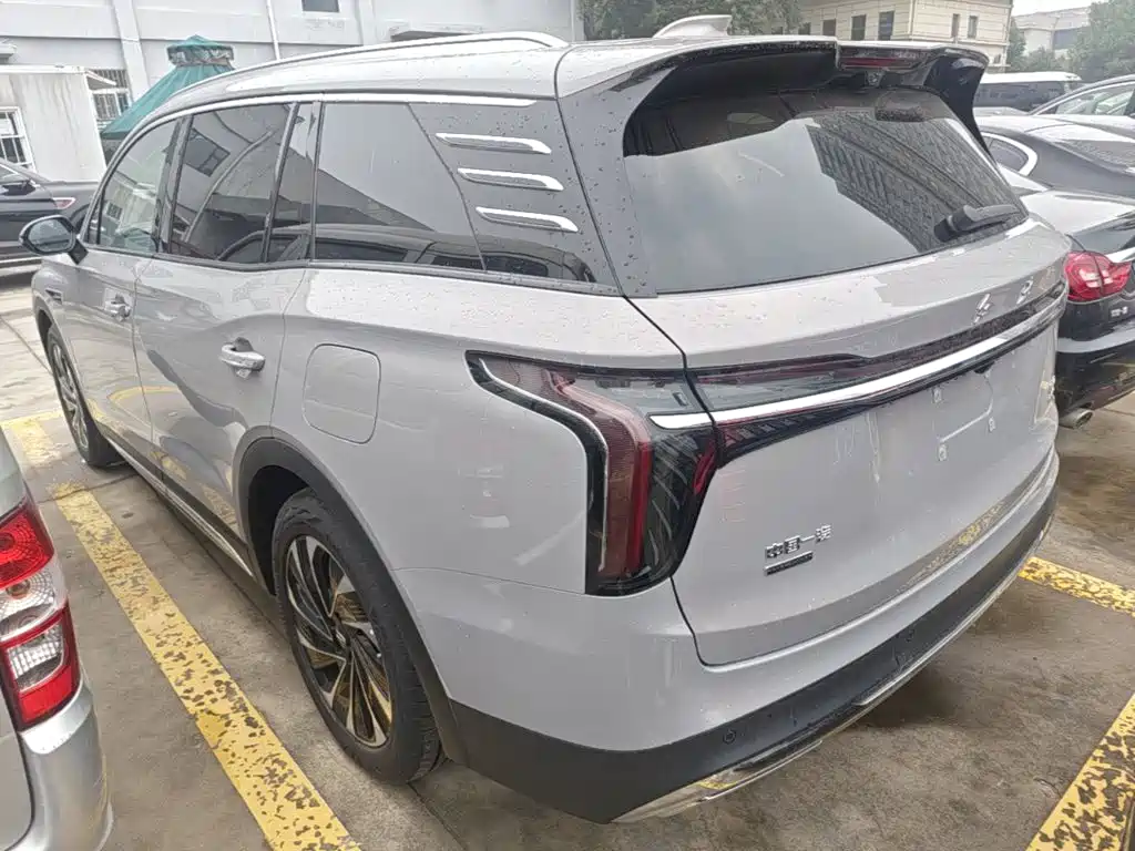 Hongqi Hongqi HS7 PHEV — миниатюра 5