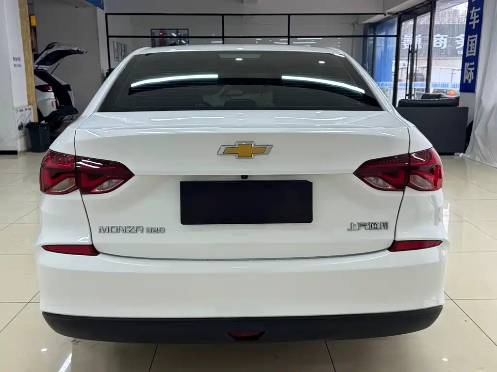 CHEVROLET CRUZE