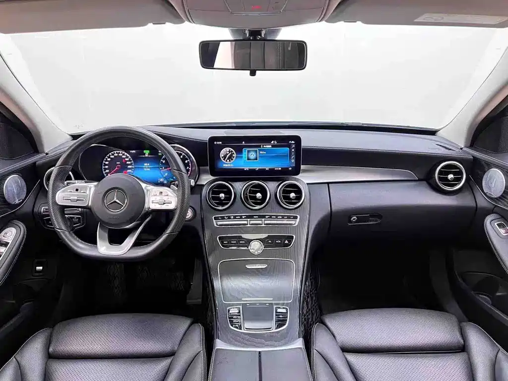Mercedes-Benz C-Class — миниатюра 16