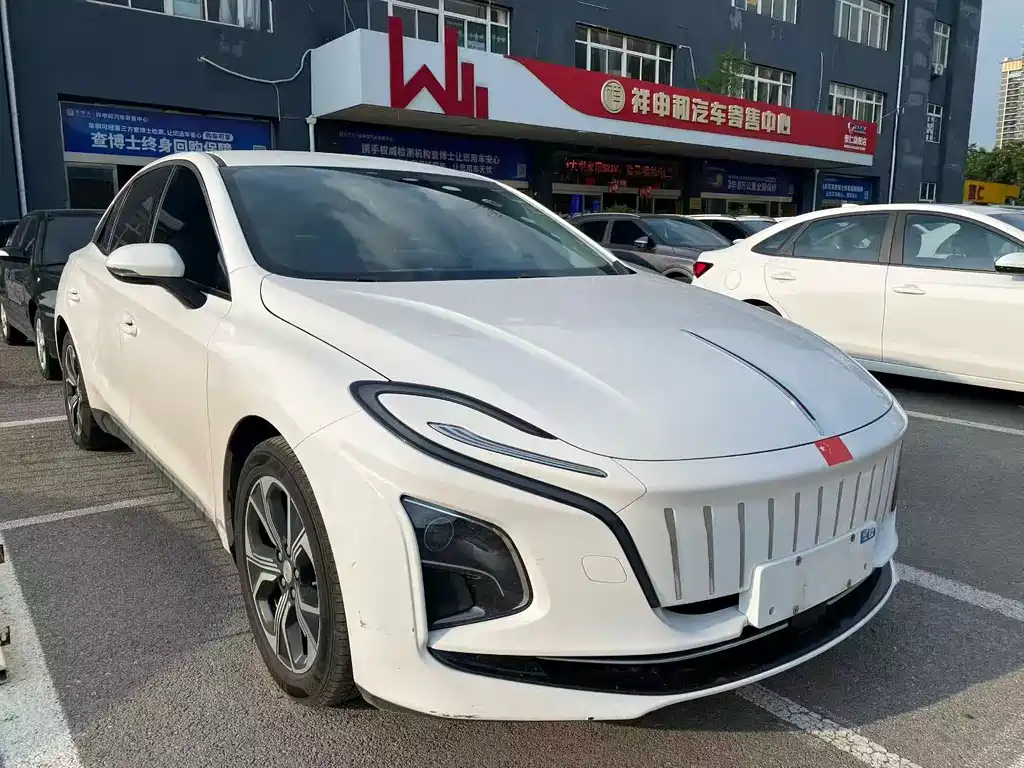 Hongqi Hongqi E-QM5 — миниатюра 3