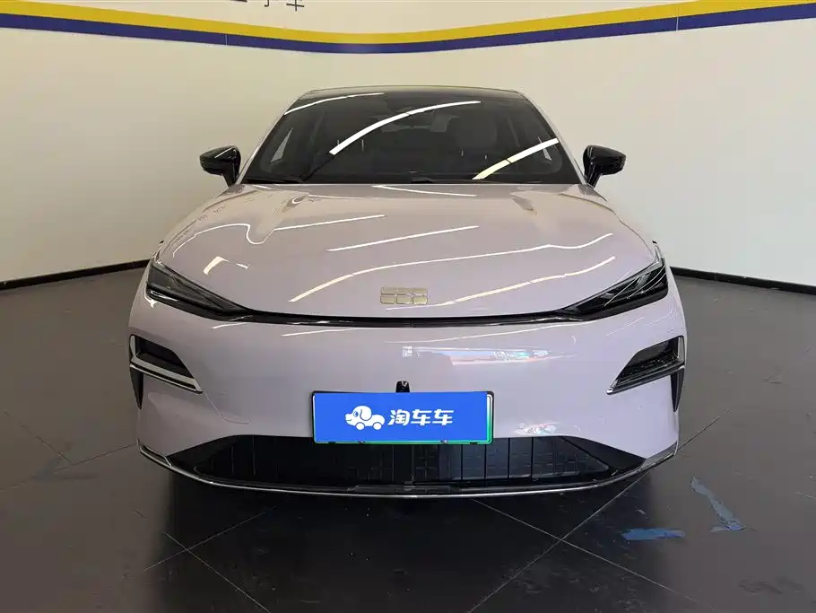 GEELY GALAXY GALAXY SPARKLE 8