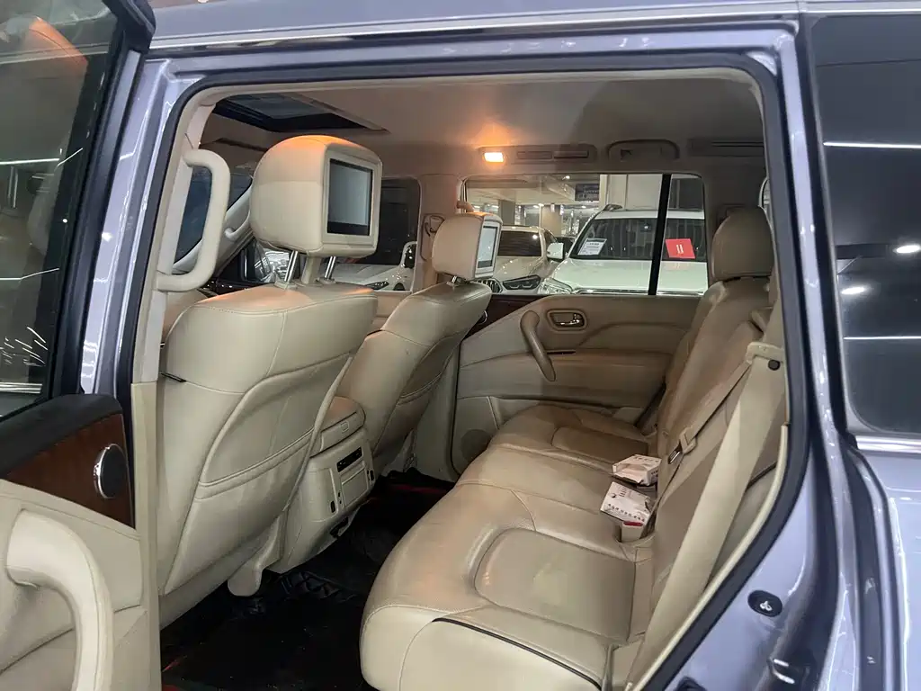 Infiniti QX80 2018 5.6L