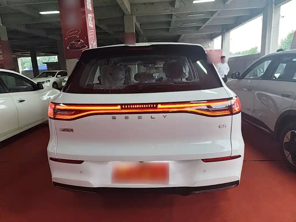 Geely Galaxy Galaxy E5 E5 2026 530km
