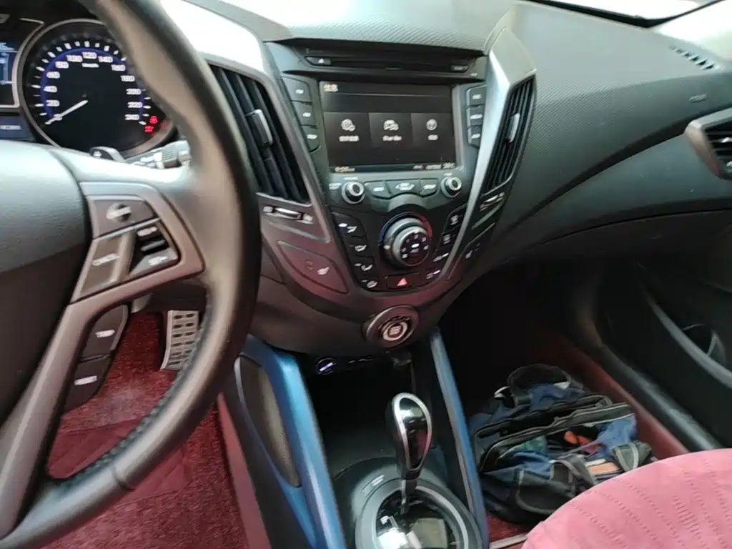 Hyundai Veloster — миниатюра 13