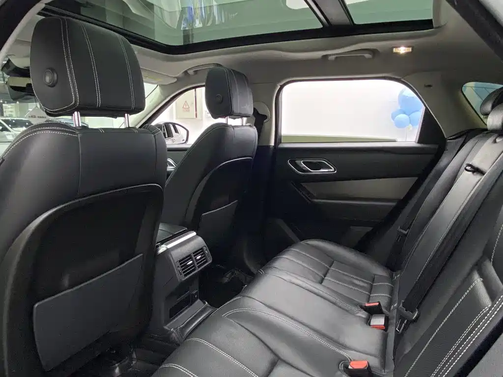 Land Rover Velar — миниатюра 17