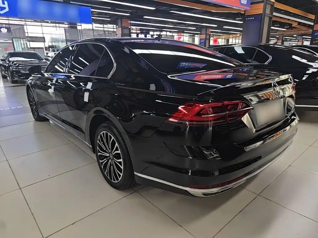 Volkswagen Phideon — миниатюра 5